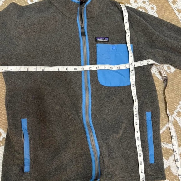 Patagonia Charcoal Jacket with Sky Blue Details - Picture 4 of 4